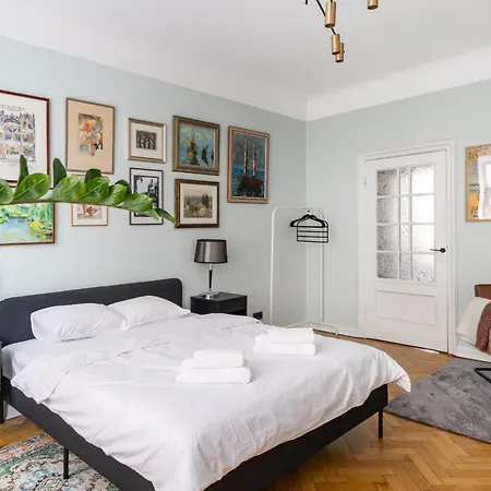 Exclusive 4-bedroom Designer In The Heart Of - 135 Sqm * Riga